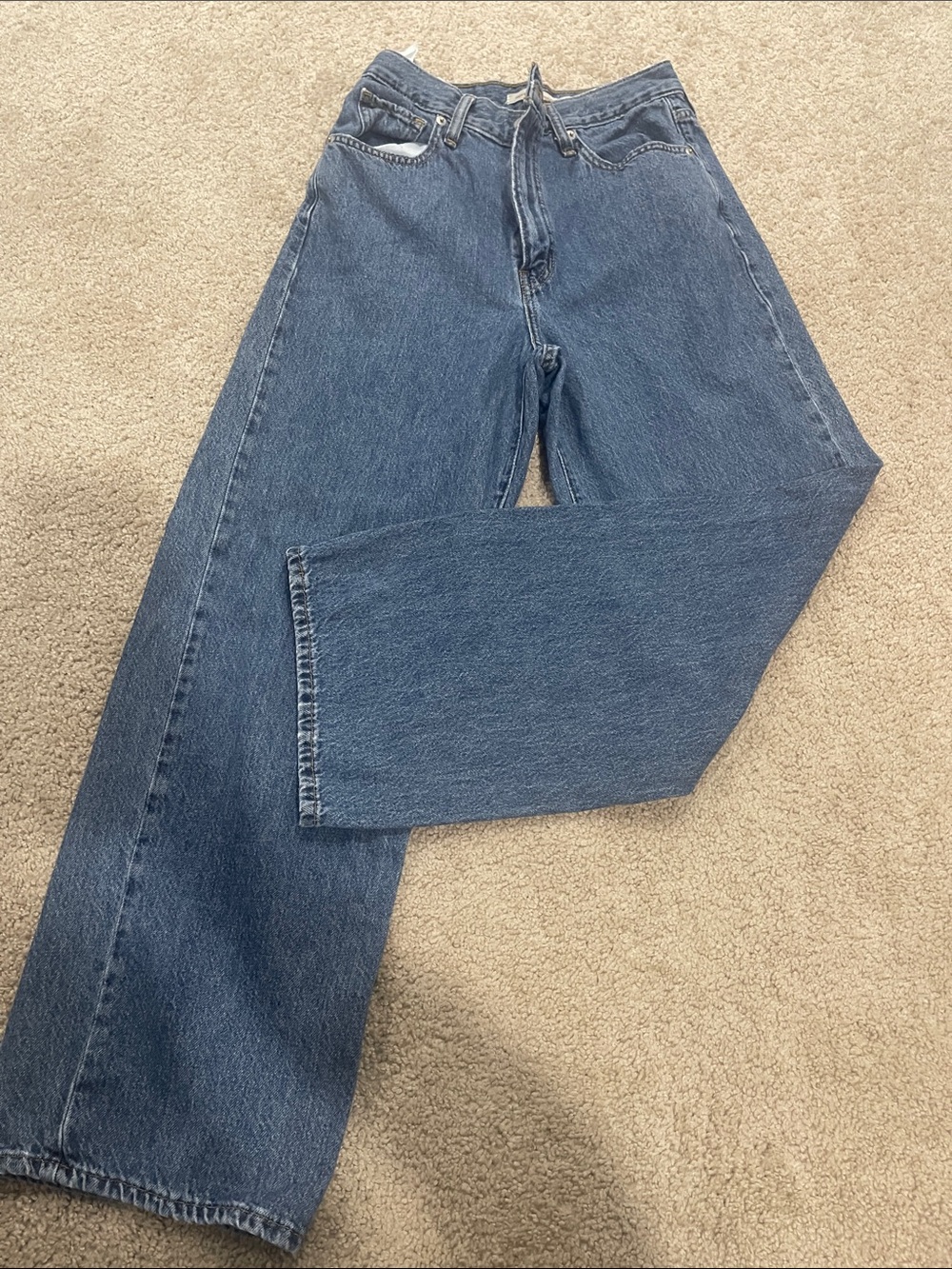 LEVIS’s high-waisted wide leg